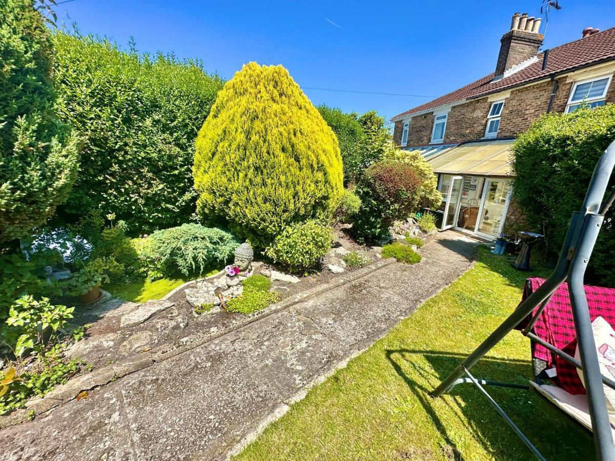 Garden Cottage - 3 Bedroom Close To Town And Beach Bournemouth Exterior photo
